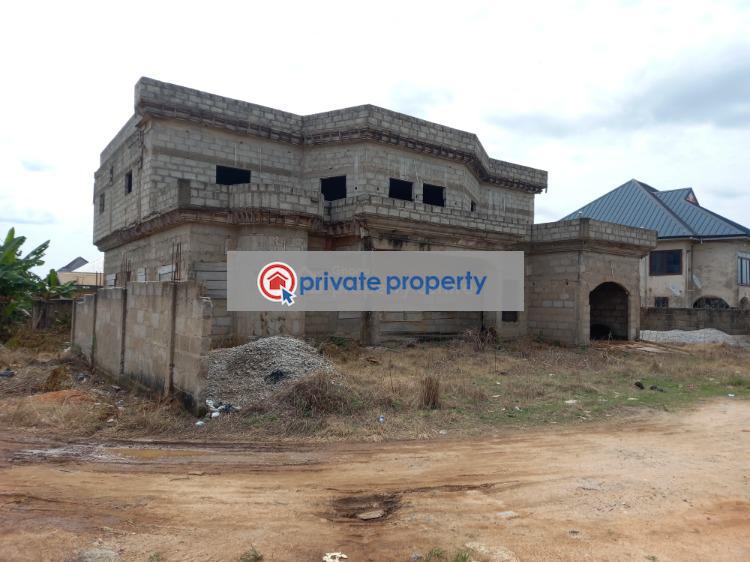 7 bedroom House For Sale &nbsp;on Abrepo Road. Kumasi Metropolitan Ashanti - 2