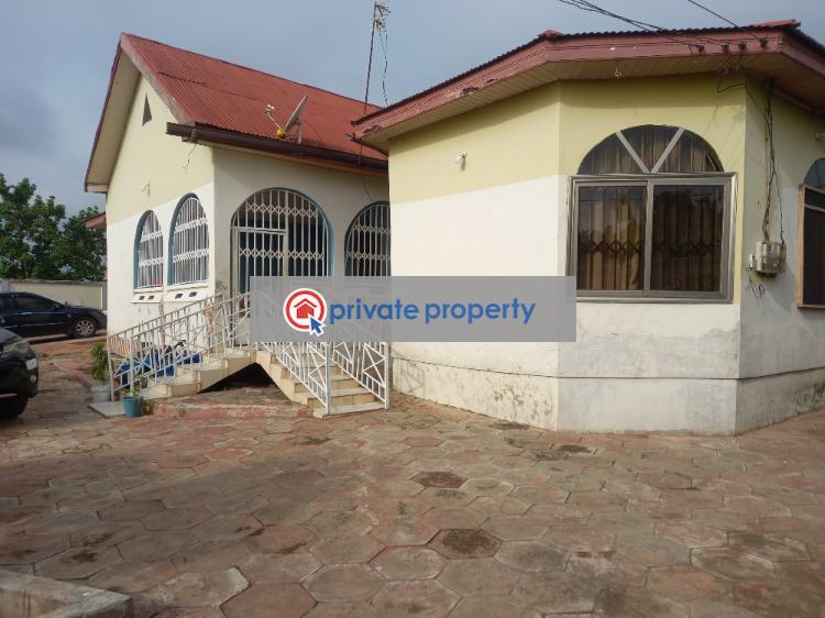 7 bedroom House For Sale &nbsp;dompoase Near Atonsu. Kumasi Metropolitan Ashanti - 3