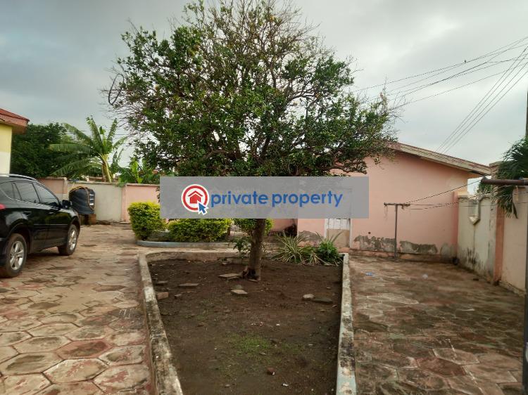 7 bedroom House For Sale &nbsp;dompoase Near Atonsu. Kumasi Metropolitan Ashanti - 10