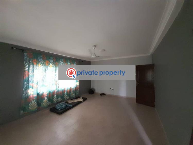 7 bedroom Detached Duplex For Sale &nbsp;nsawam Town Near The Juice Factory Accra Metropolitan  - 12