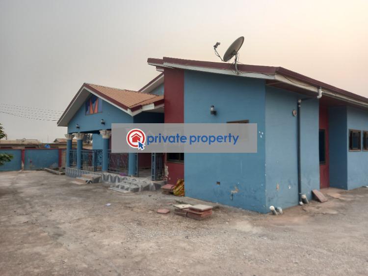7 bedroom House For Sale &nbsp;abrem Nwamase After Kenyasi. Kumasi Metropolitan Ashanti - 1
