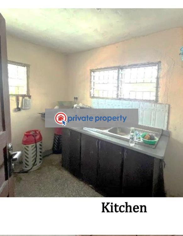 7 bedroom Detached Bungalow For Sale &nbsp;dansoman Ave Maria School Accra Metropolitan  - 2