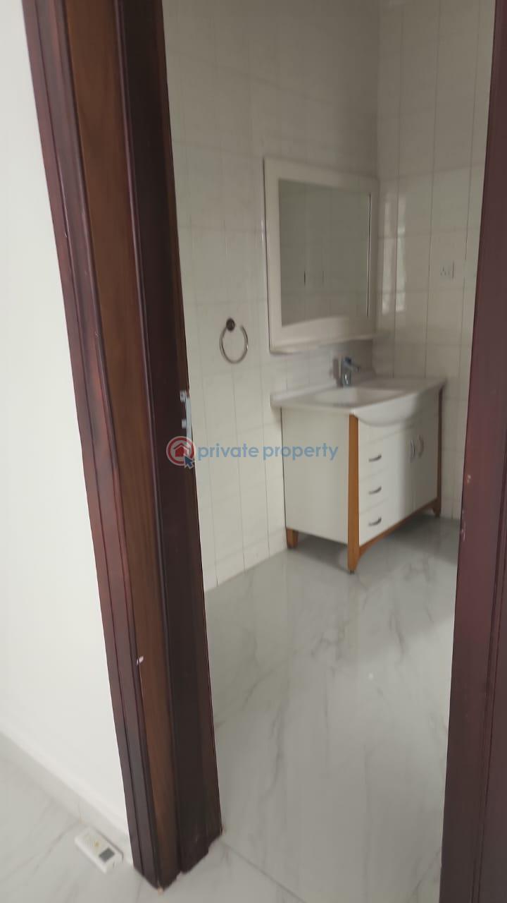7 bedroom House For Sale Cantonments Accra - 7