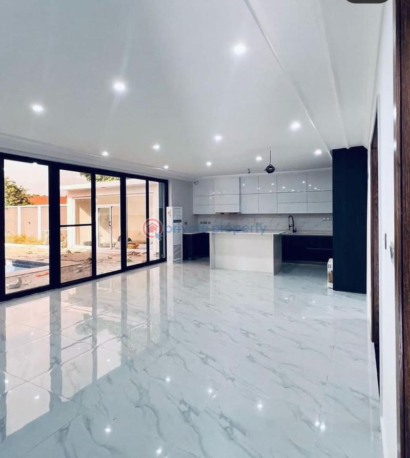 7 bedroom House For Sale Cantonments Accra - 3