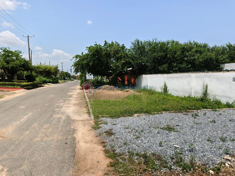 7 bedroom House For Sale Achimota Cfc Estate Accra Metropolitan  - 9