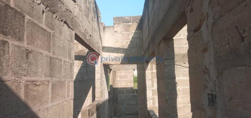 7 bedroom Block of Flats For Sale Scc Azumah Accra Metropolitan  - 2