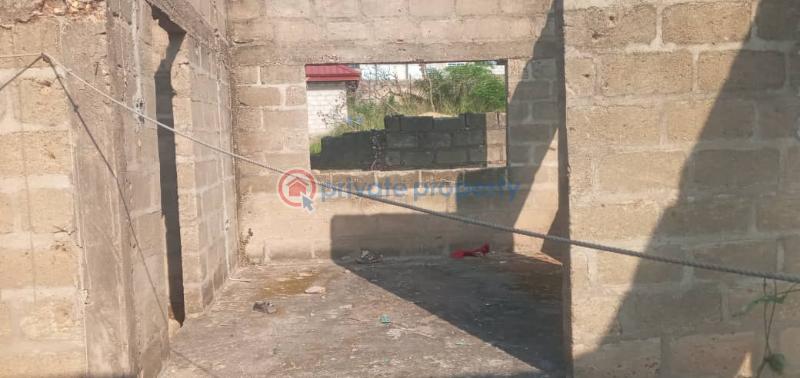 7 bedroom Block of Flats For Sale Scc Azumah Accra Metropolitan  - 4