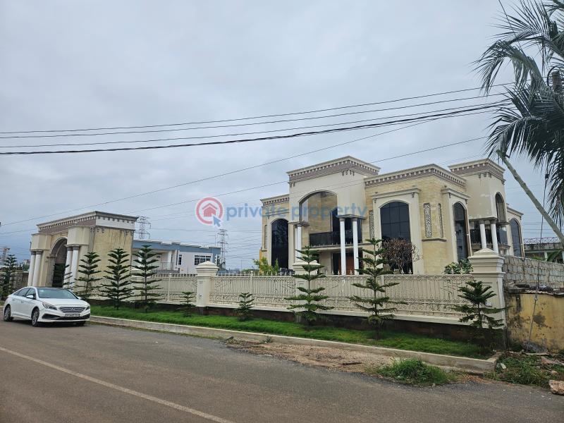 8 bedroom House For Sale Kwabena Bonnie Road Dzorwulu Accra - 5
