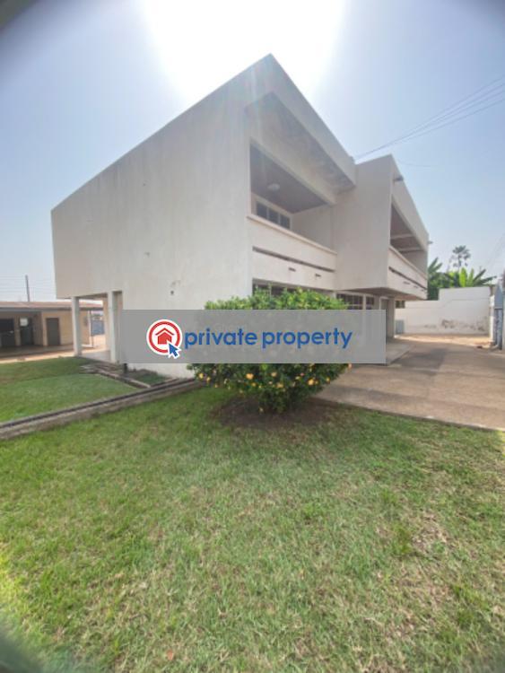 8 bedroom Detached Bungalow For Sale &nbsp;dzorwulu Near Fiesta Royal Dzorwulu Accra - 2
