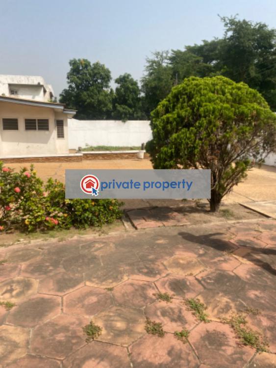 8 bedroom Detached Bungalow For Sale &nbsp;dzorwulu Near Fiesta Royal Dzorwulu Accra - 4