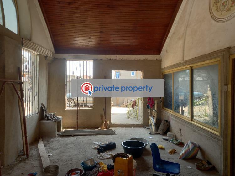 8 bedroom House For Sale &nbsp;kenyasi Abrem. Kumasi Metropolitan Ashanti - 10