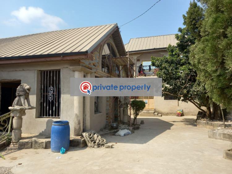 8 bedroom House For Sale &nbsp;abrem New Site. On Buokrom Airport Road. Kwabre Ashanti - 12