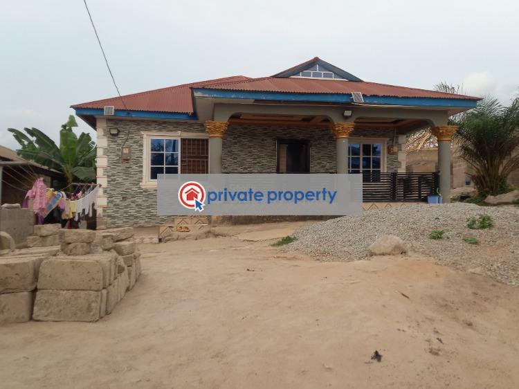 8 bedroom House For Sale &nbsp;achiase, Near Kenyasi, Parkoso Fumesua. Kumasi Metropolitan Ashanti - 6