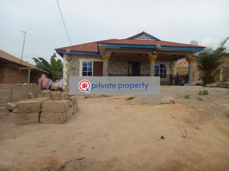 8 bedroom House For Sale &nbsp;achiase, Near Kenyasi, Parkoso Fumesua. Kumasi Metropolitan Ashanti - 1