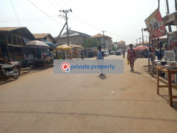 8 bedroom House For Sale &nbsp;markro Near Suame Magazine. Kumasi Metropolitan Ashanti - 5