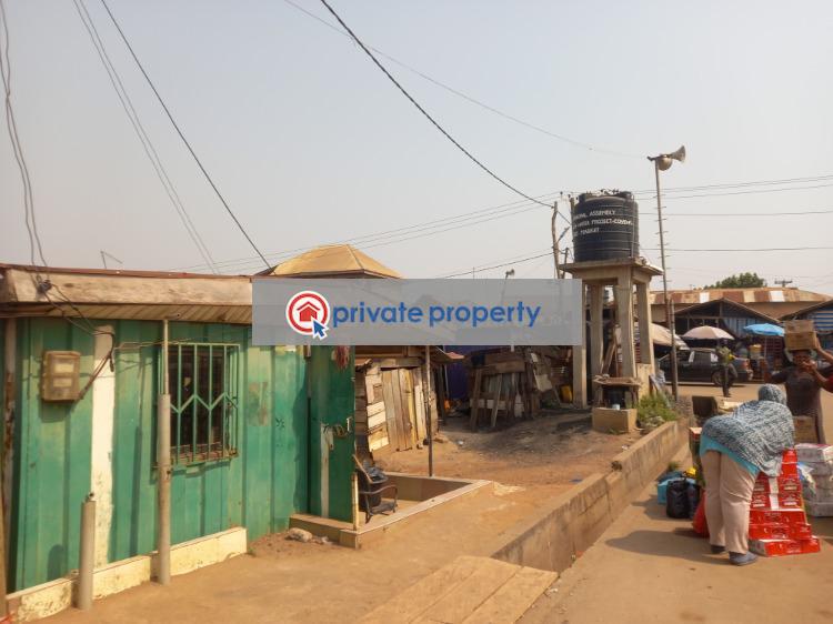 8 bedroom House For Sale &nbsp;markro Near Suame Magazine. Kumasi Metropolitan Ashanti - 2