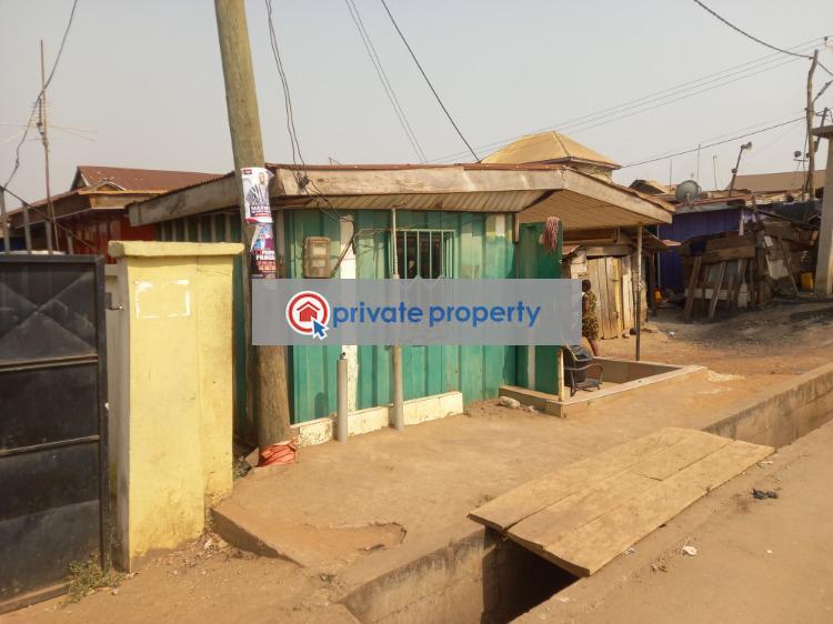 8 bedroom House For Sale &nbsp;markro Near Suame Magazine. Kumasi Metropolitan Ashanti - 0
