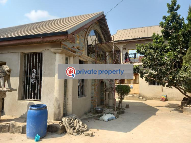 8 bedroom House For Sale &nbsp;abrem New Site. On Buokrom Airport Road. Kwabre Ashanti - 1