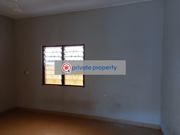 8 bedroom House For Sale &nbsp;akropong On Abuakwa Road. Kumasi Metropolitan Ashanti - 11