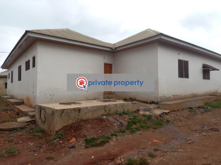 8 bedroom House For Sale &nbsp;akropong On Abuakwa Road. Kumasi Metropolitan Ashanti - 4