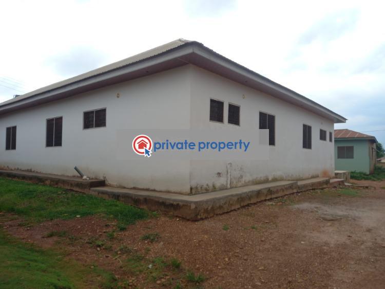 8 bedroom House For Sale &nbsp;akropong On Abuakwa Road. Kumasi Metropolitan Ashanti - 5