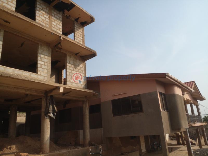 8 bedroom Block of Flats For Sale Pokuase (Pokoasi) Ga West Municipal Accra - 0