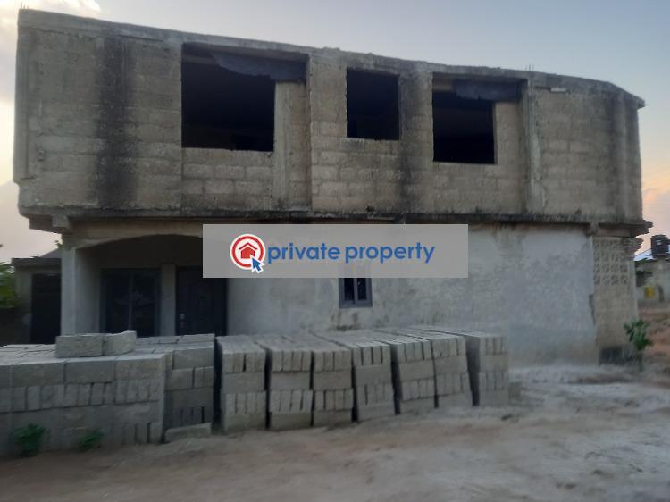 9 bedroom House For Sale &nbsp;kenyasi Adwumam Near Mampongteng. Kumasi Metropolitan Ashanti - 5