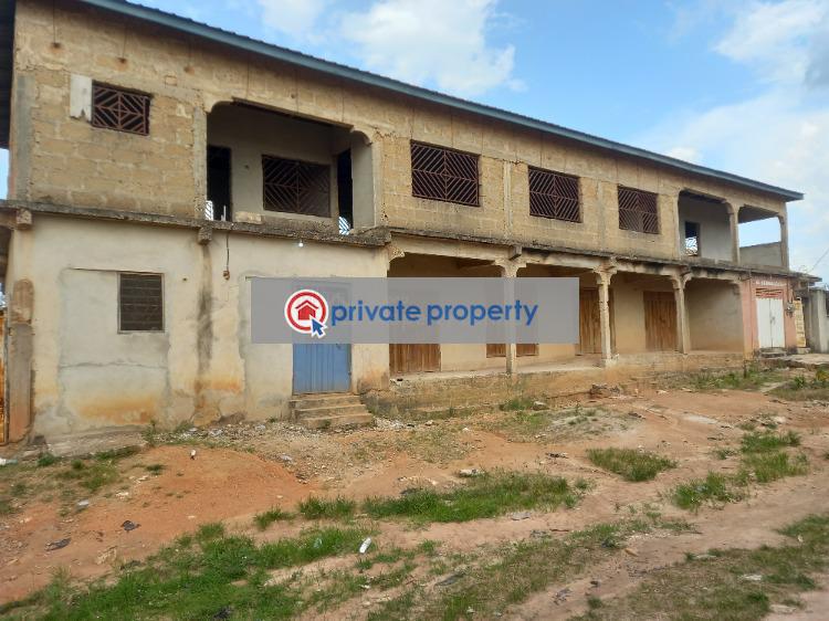 9 bedroom House For Sale &nbsp;bosore After Kenyasi. Kumasi Metropolitan Ashanti - 1