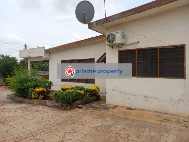 9 bedroom House For Sale &nbsp;kwadaso ( Odineho). Kumasi Metropolitan Ashanti - 2