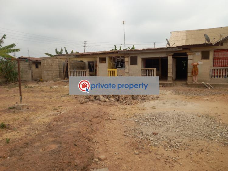 9 bedroom House For Sale &nbsp;heman Neat Mampongteng. Kwabre Ashanti - 7
