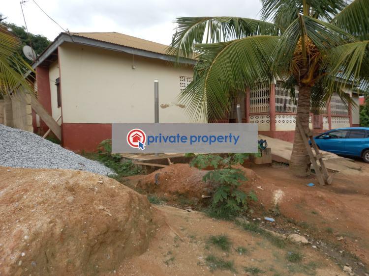 9 bedroom House For Sale &nbsp;akokuamo, Near Parkoso, Fumesua Asokore Mampong. Kumasi Metropolitan Ashanti - 4