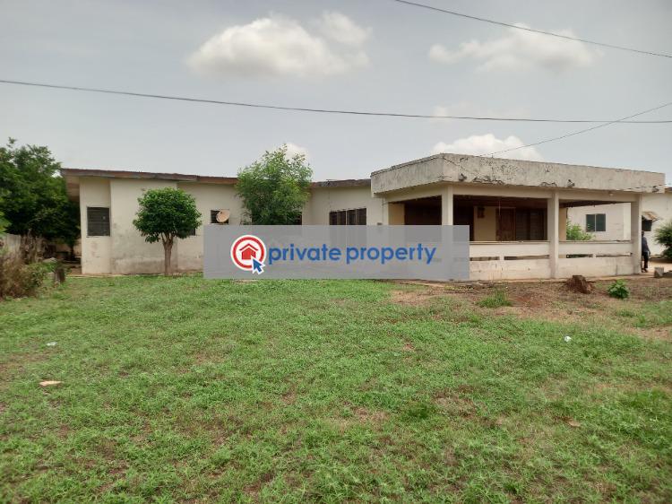 9 bedroom House For Sale &nbsp;kwadaso ( Odineho). Kumasi Metropolitan Ashanti - 1