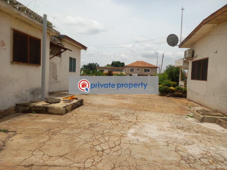 9 bedroom House For Sale &nbsp;kwadaso ( Odineho). Kumasi Metropolitan Ashanti - 9