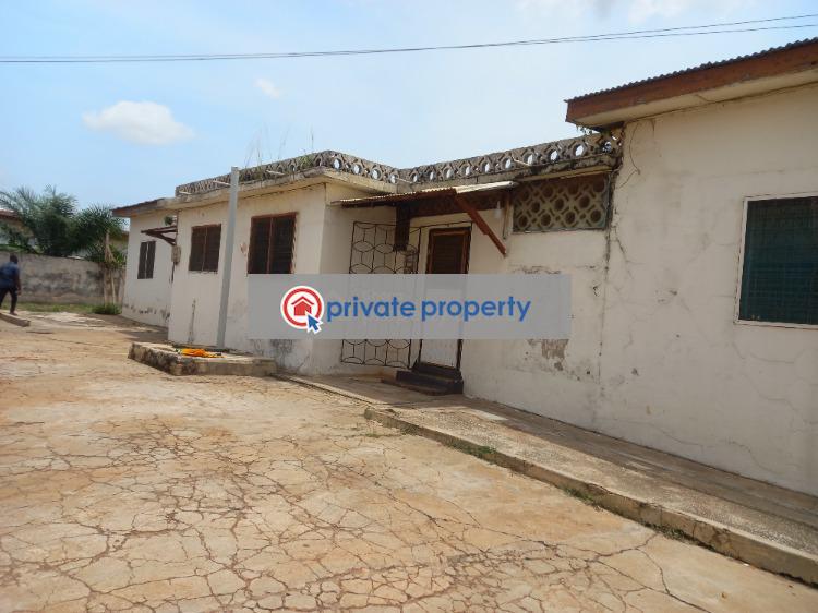 9 bedroom House For Sale &nbsp;kwadaso ( Odineho). Kumasi Metropolitan Ashanti - 5