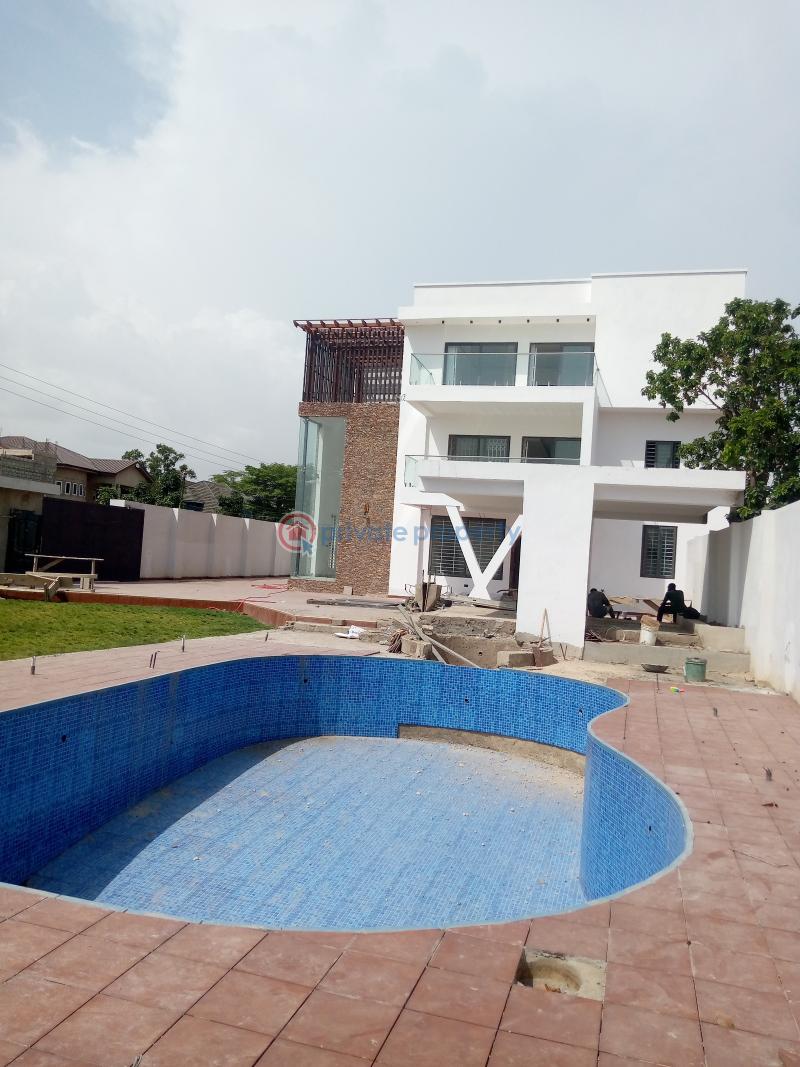 9 bedroom House For Sale Adjiringanor East Legon Accra - 0