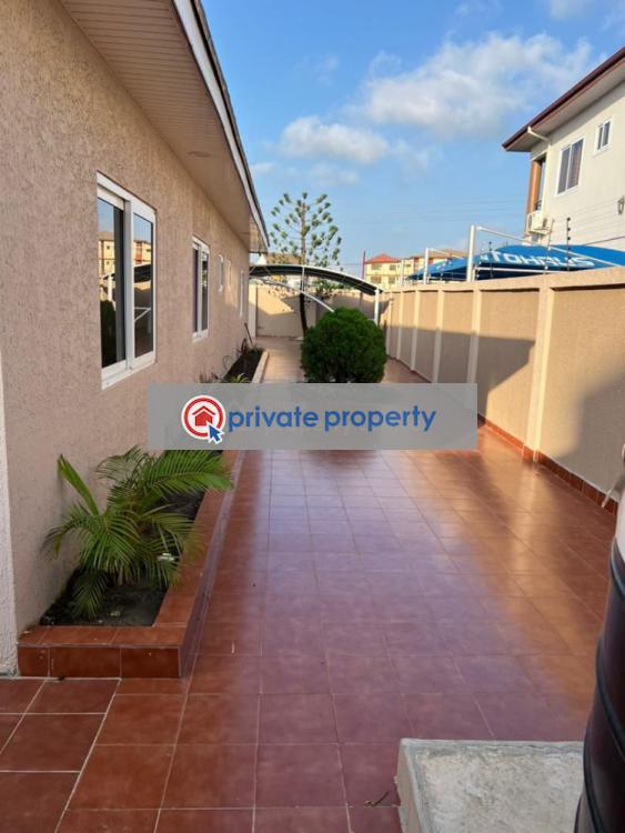 4 bedroom Detached Bungalow For Sale &nbsp;baatsona Estate Spintex Accra - 4