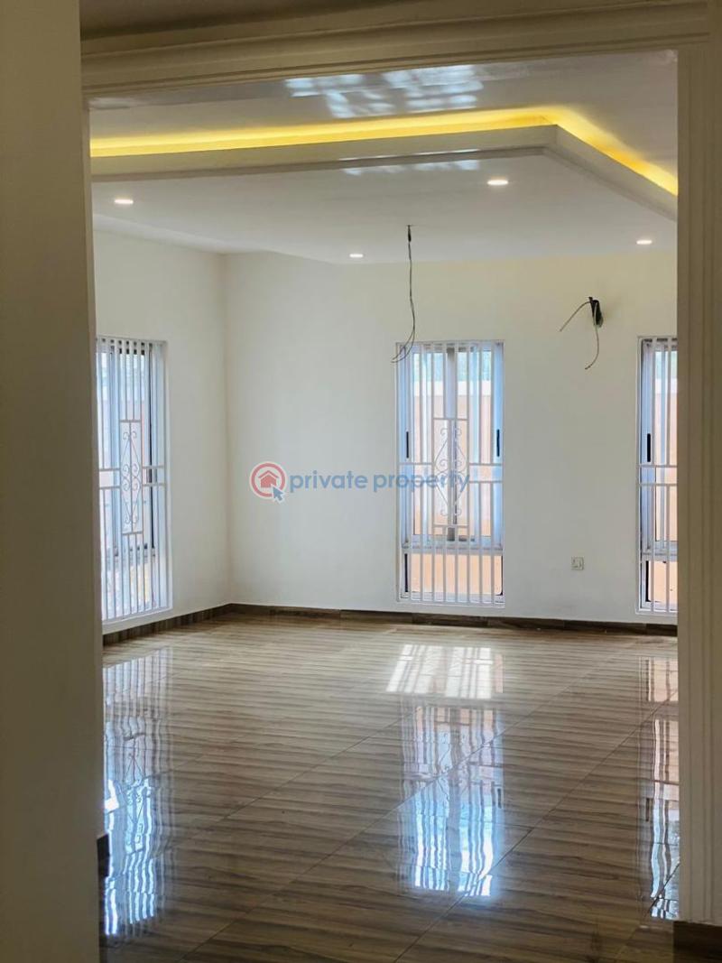 7 bedroom House For Sale comm 25 Tema Accra - 10