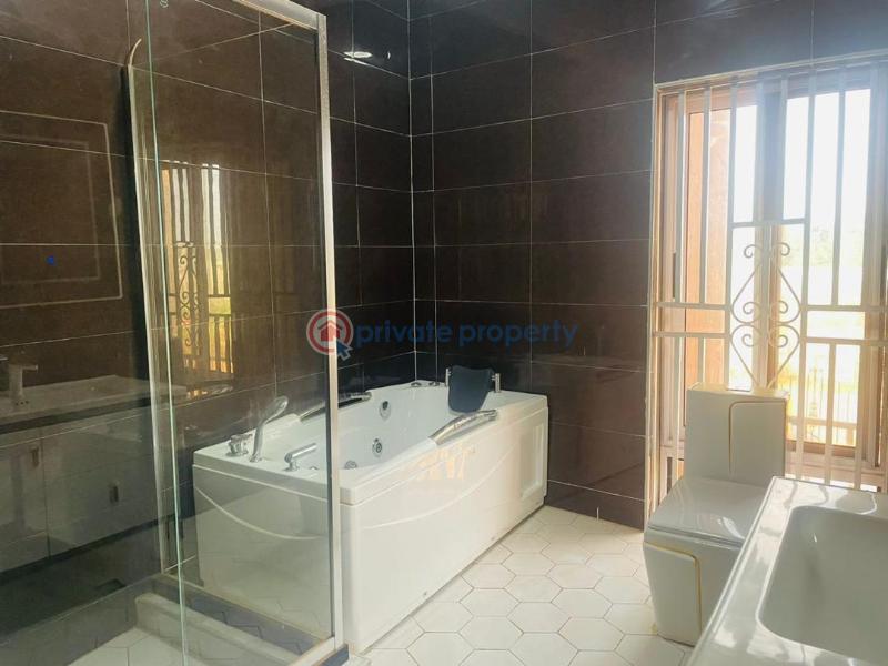 7 bedroom House For Sale comm 25 Tema Accra - 2