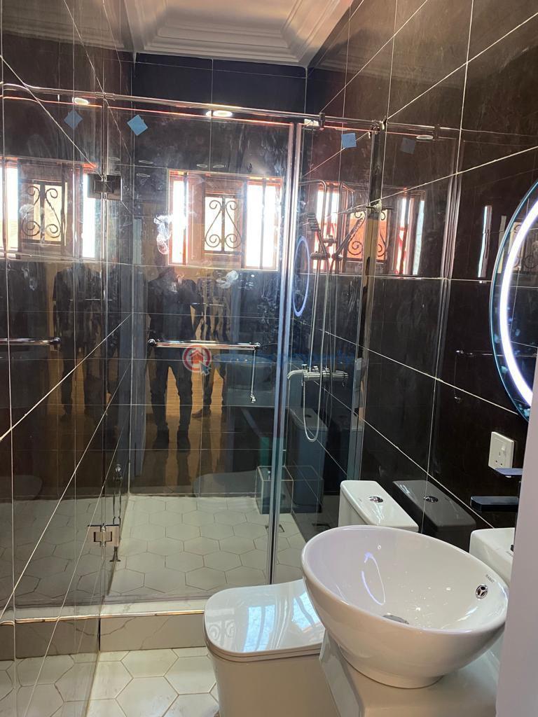7 bedroom House For Sale comm 25 Tema Accra - 6