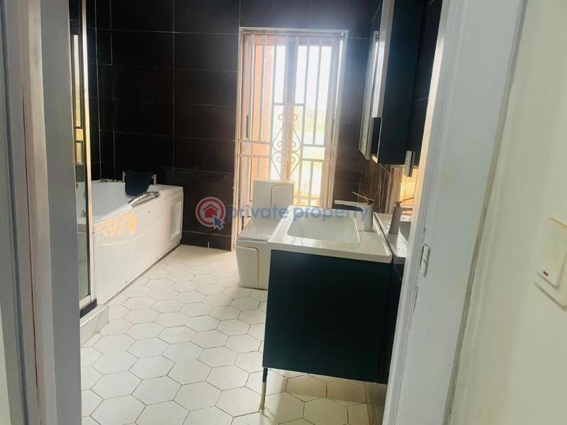 7 bedroom House For Sale comm 25 Tema Accra - 4