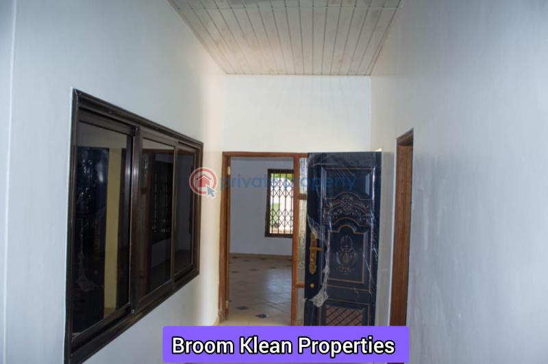 4 bedroom House For Sale Weija, West Hills, New Aplaku West Hills Mall Old Dansoman Accra - 4
