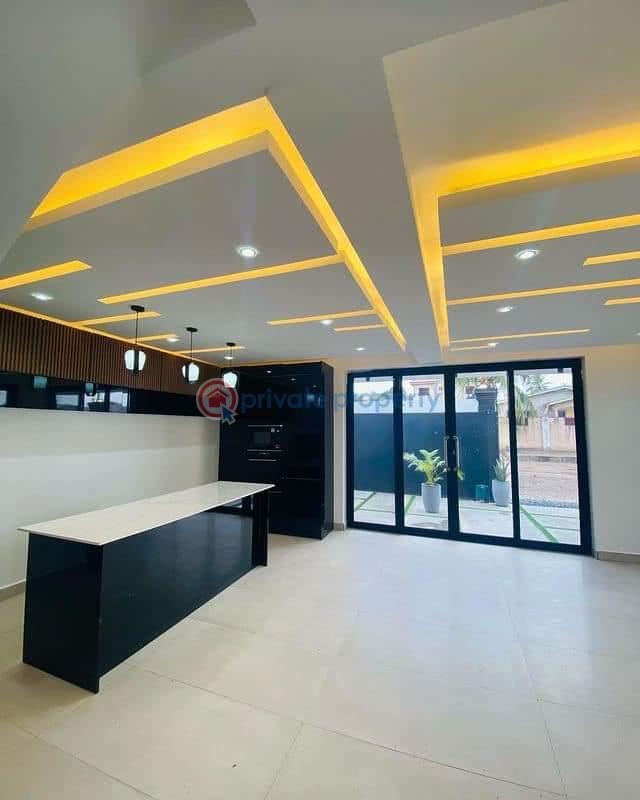 3 bedroom Semi detached Duplex For Sale Adenta Municipal Accra - 4