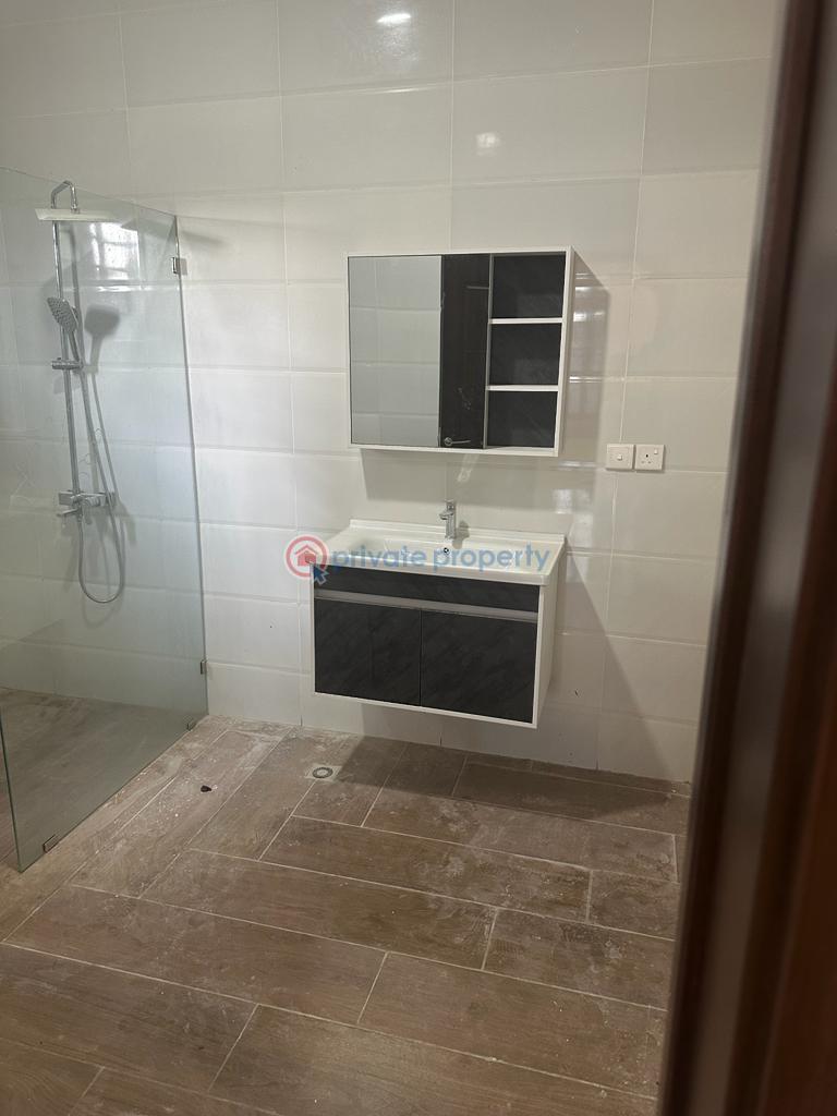 3 bedroom Detached Bungalow For Sale Lakeside Estates. Adenta Municipal Accra - 3