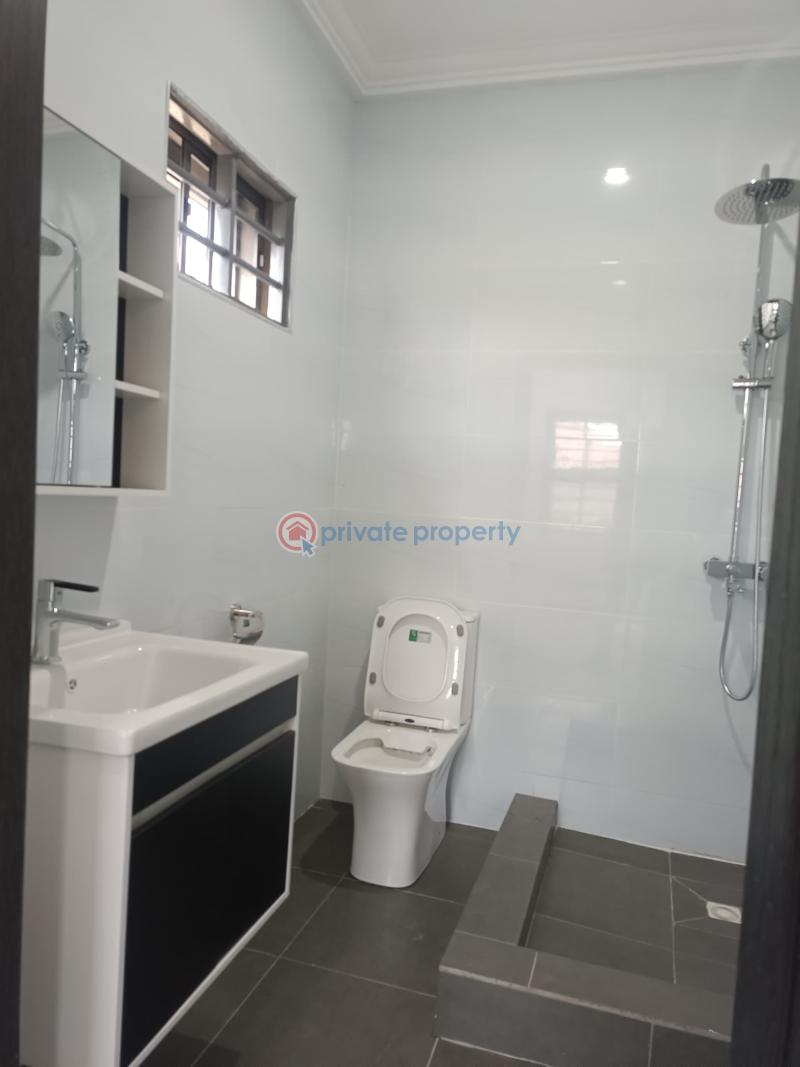 3 bedroom House For Sale Lakeside Estates. Adenta Municipal Accra - 4
