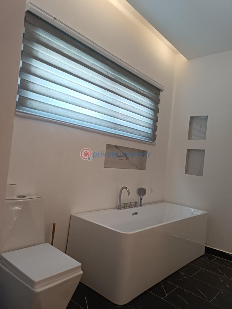 3 bedroom House For Sale Lakeside Estates. Adenta Municipal Accra - 1