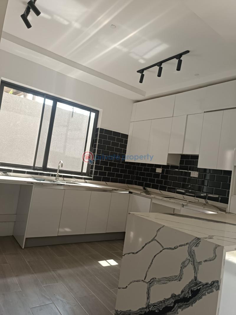 3 bedroom Townhouse For Sale North Legon Accra - 2
