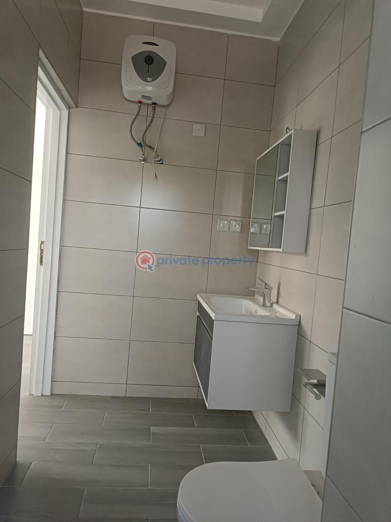 3 bedroom Townhouse For Sale North Legon Accra - 12