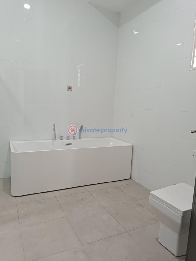 4 bedroom House For Sale Lakeside Estates. Adenta Municipal Accra - 13
