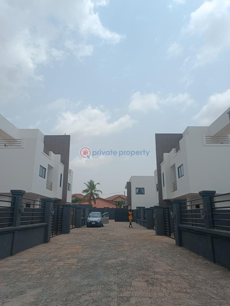4 bedroom House For Sale Adenta Adenta Municipal Accra - 0