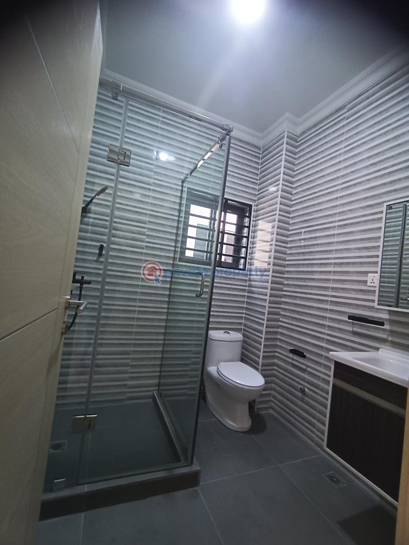 4 bedroom House For Sale Lakeside Estates. Adenta Municipal Accra - 19